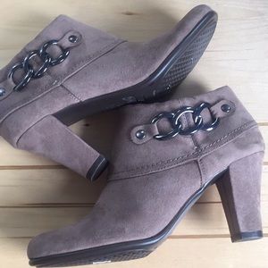 A2 Aerosoles booties